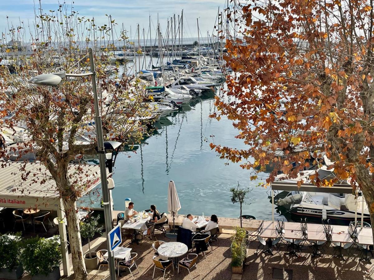 Le Petit Pinson Meerblick Port Golfe-Juan Exterior photo
